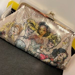 Disney clutch